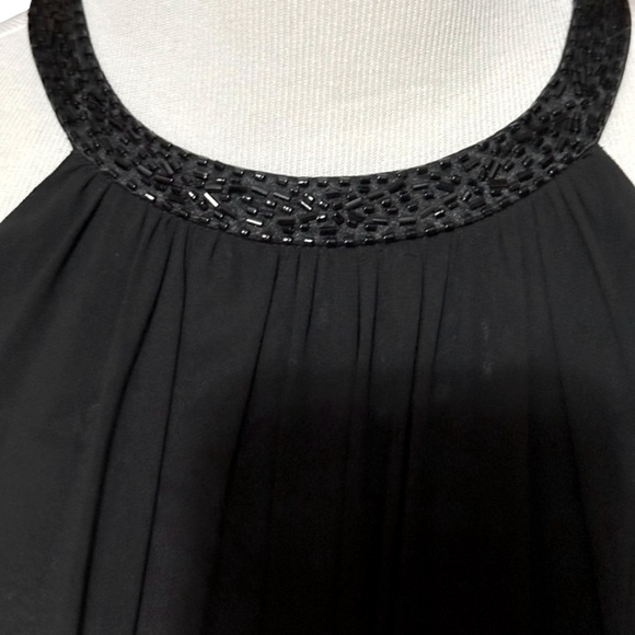 Jones Wear Black Elegant Halter Neck A Line Gown with Intricate Beading Size 8 - Picture 4 of 7